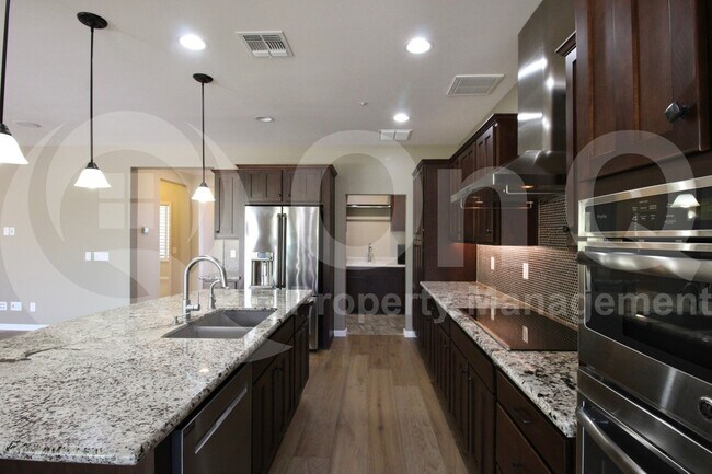 Building Photo - 12728 W Desert Vista Trail