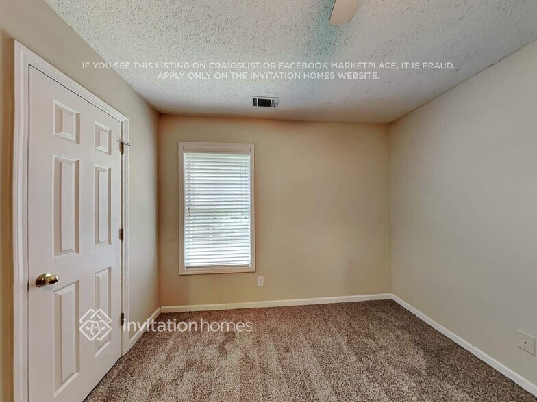 Building Photo - 10 Hawks Nest Ct