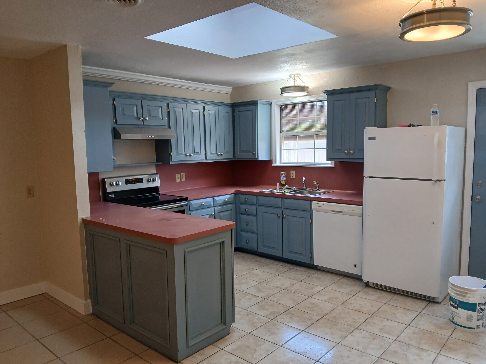Updated kitchen - 17140 FM 344 W