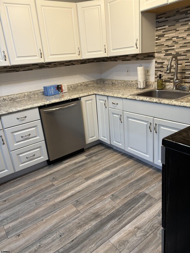 Building Photo - 59A Oxford Village