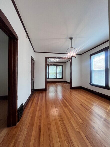 Building Photo - 4734 N Kildare Ave