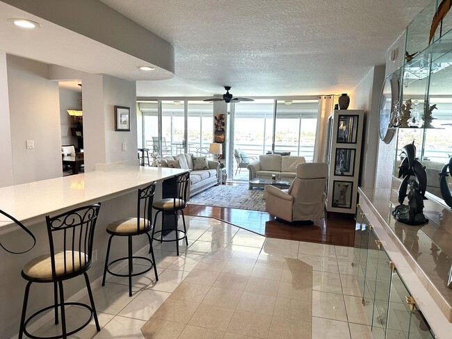 Building Photo - WATERFRONT 2/2 BAHIA DEL MAR RENTAL SEVEN ...