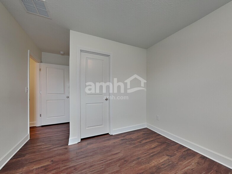 Building Photo - 33841 Widman Way