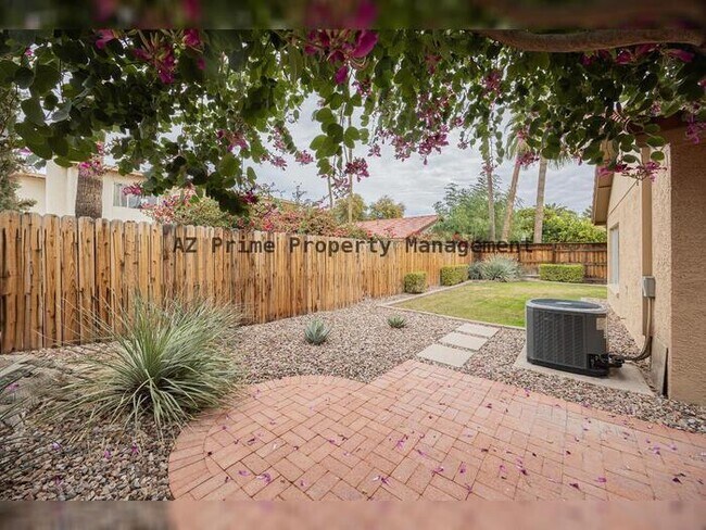 Building Photo - 1610 E Windjammer Way