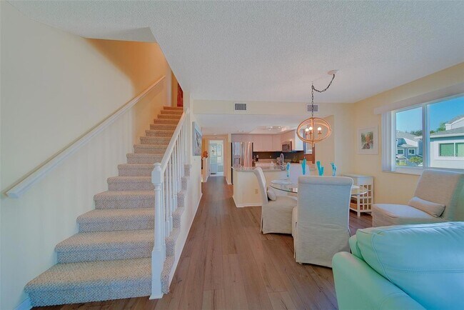 Building Photo - 911 Harbour House Dr