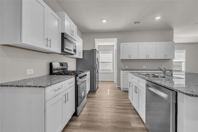 Building Photo - 16425 Rangerville Dr