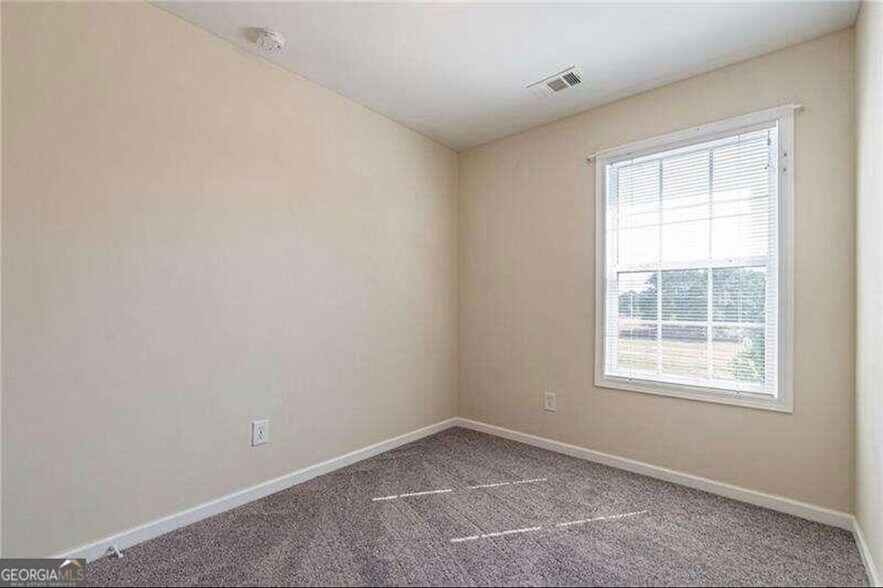 Building Photo - Room in Townhome on Pounds Dr