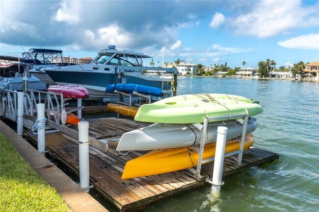 Building Photo - 700 Island Way