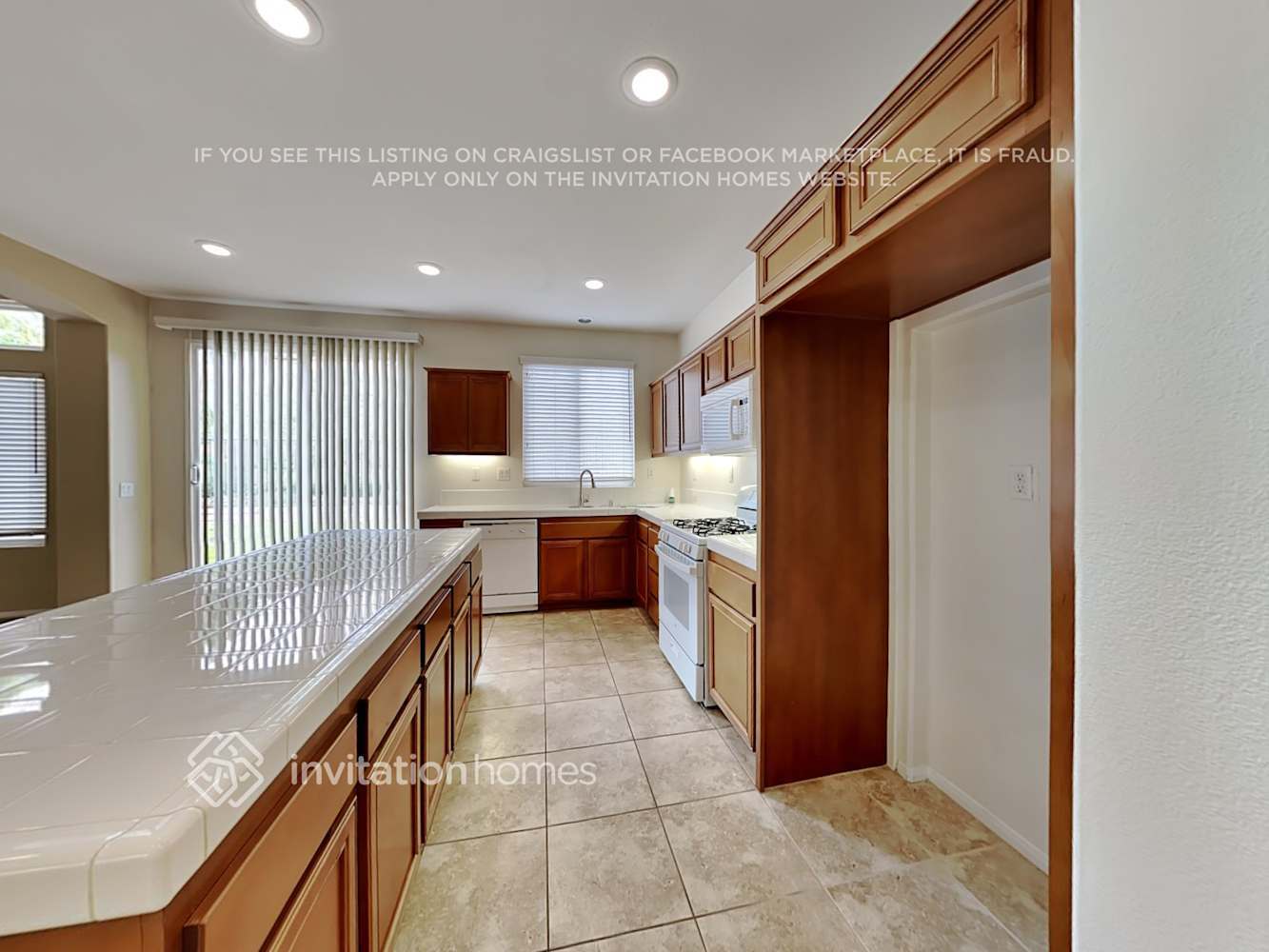 Building Photo - 34286 Canyon Rim Dr