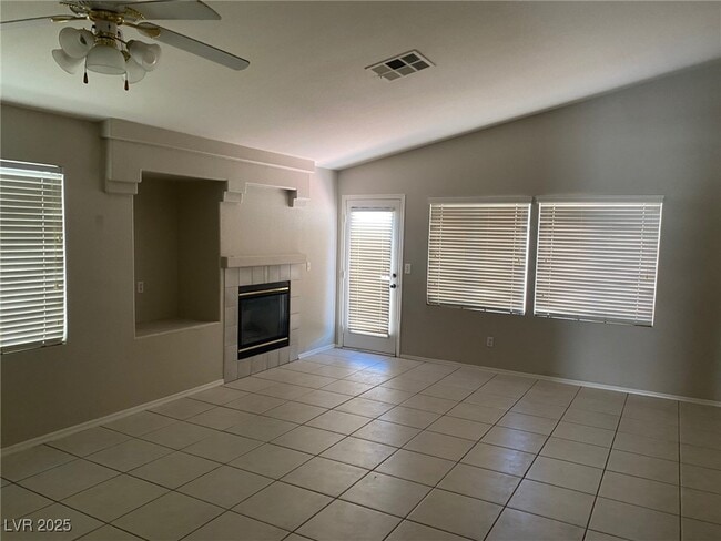 Building Photo - 4358 Mesa Hill Dr