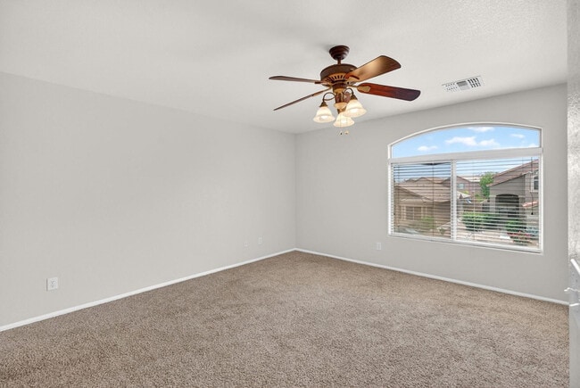 Building Photo - 41628 W Hillman Dr