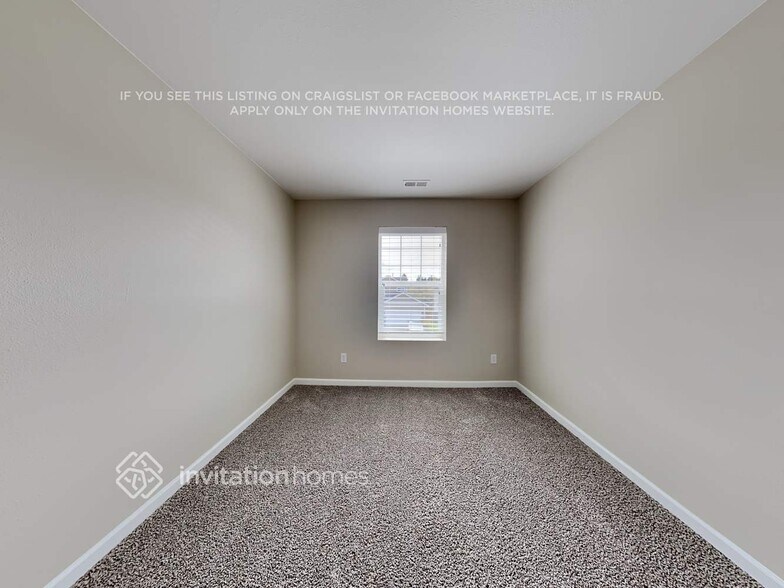 Building Photo - 2511 165th St E