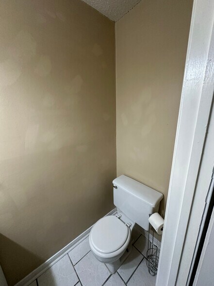 Building Photo - 222 Sandra Del Mar Dr