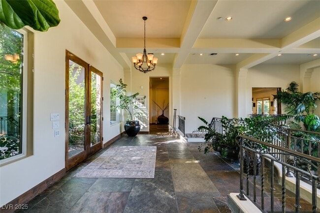 Building Photo - 549 Regents Gate Dr