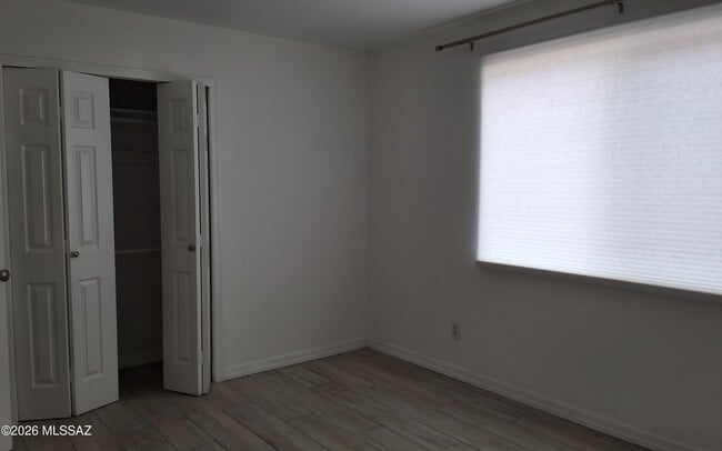 Building Photo - 434 S Vista Del Rio