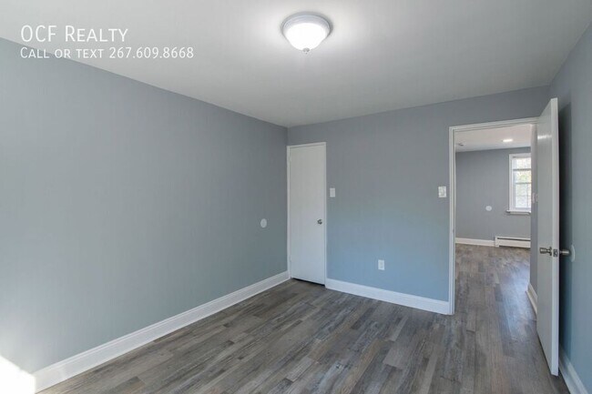 Building Photo - 5905 Houghton St