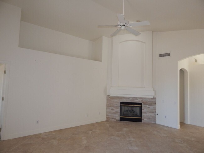 Building Photo - 7750 E Castle Valley Way