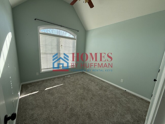 Building Photo - Four Bedroom | Three Bath Newburgh House