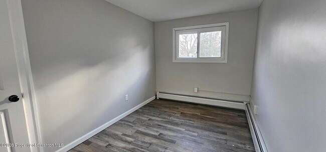 Building Photo - 333 Oak St