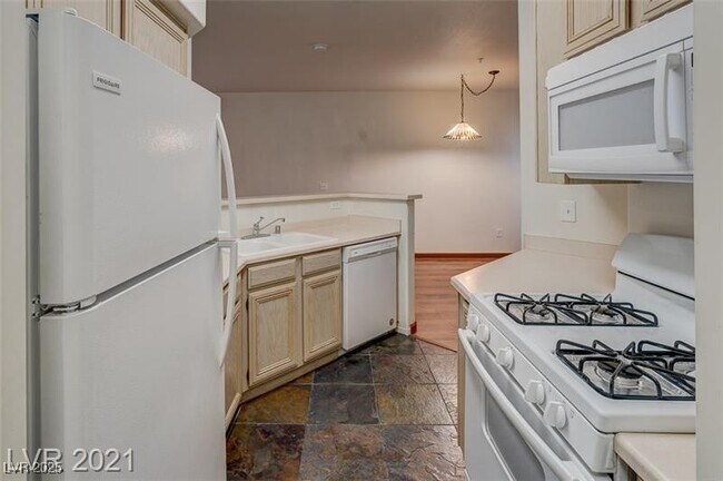 Building Photo - 7167 S Durango Dr