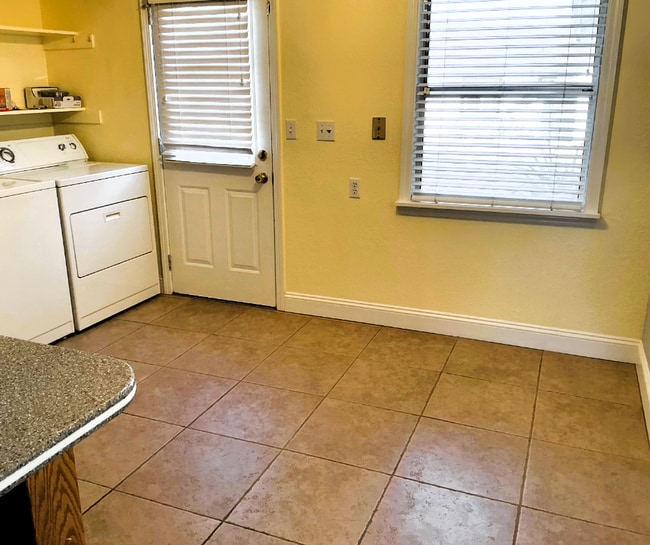 Building Photo - South M St, Livermore, CA 94550