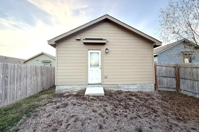 Building Photo - 8274 Piedra Medina