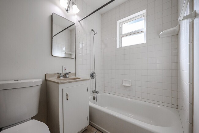 Building Photo - 4608 N 10th Pl