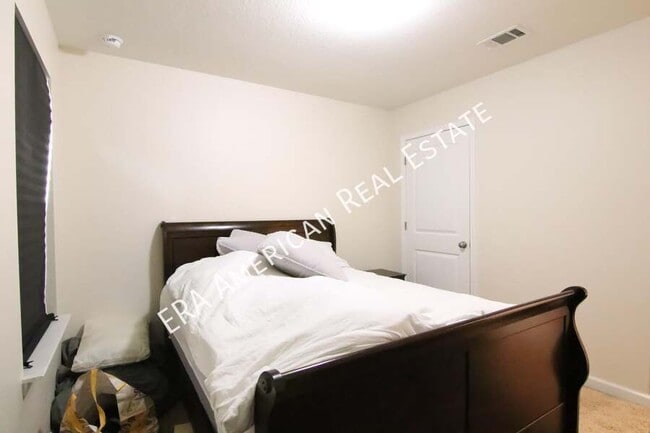 Building Photo - 808 Moorhen Wy