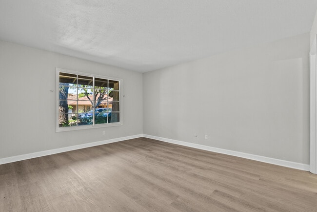 Building Photo - 26851 Oak Branch Cir
