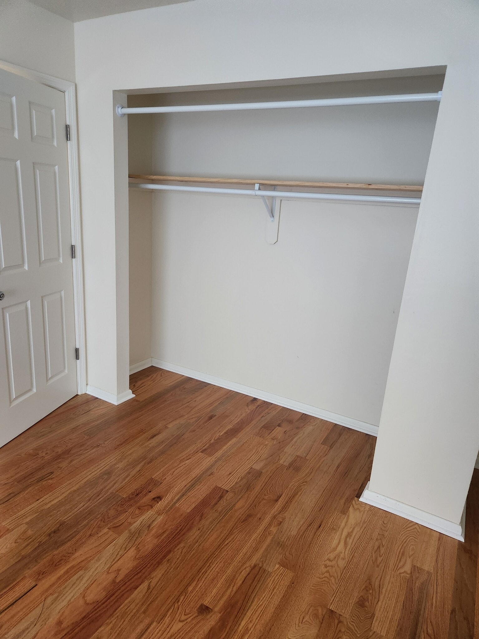 Building Photo - 14 S Indian Valley Ct