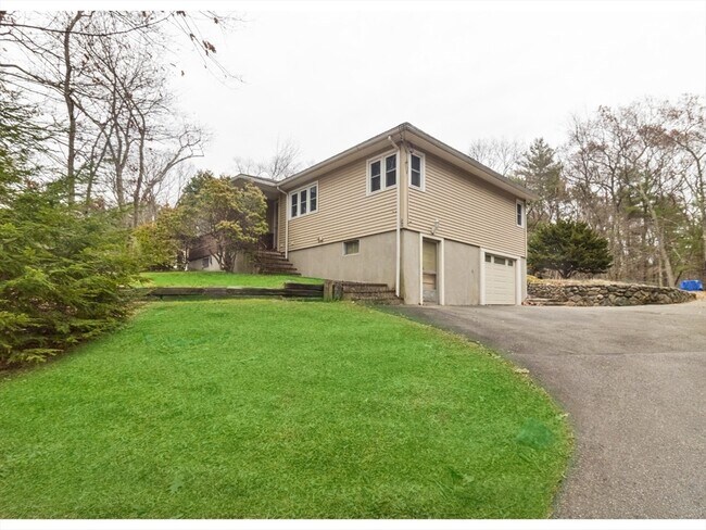 Primary Photo - 32 Rathbun Rd