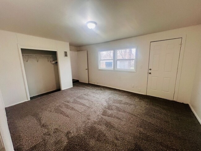 Building Photo - Beautifully Updated 4 Bedroom 1.5 Bathroom Home located Northeast Wichita, KS.