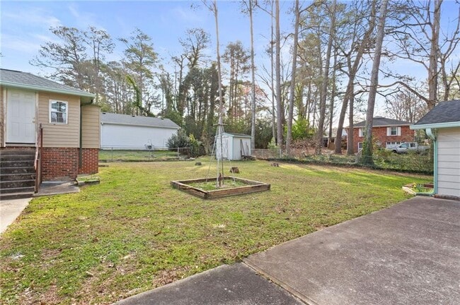 Building Photo - 798 Bank St SE