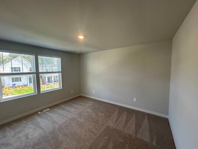 Building Photo - 15271 SW 168th Ave
