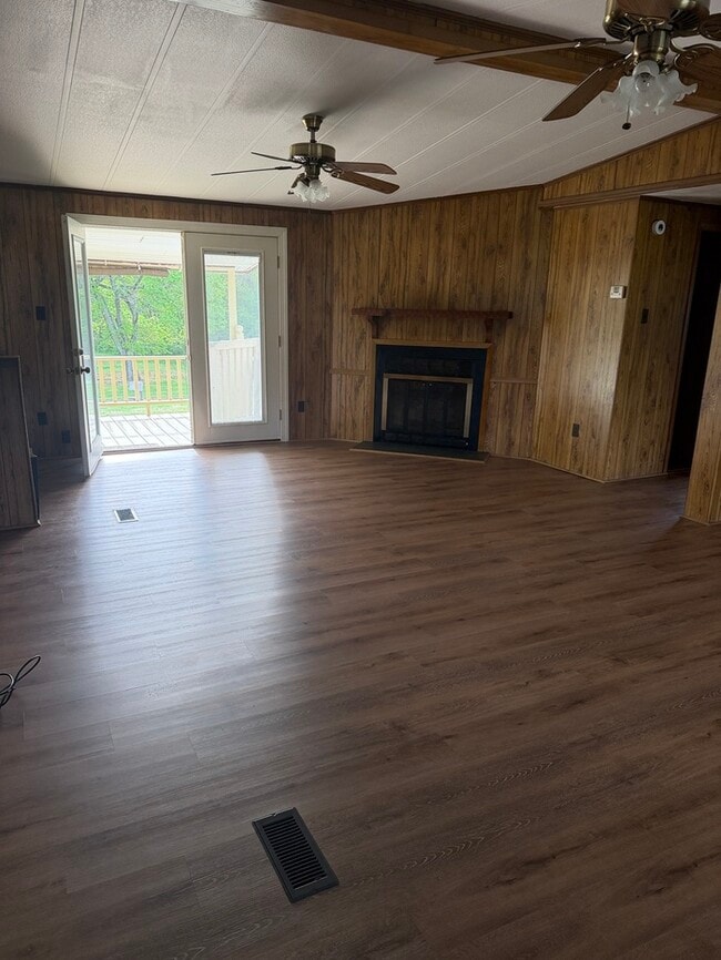 Building Photo - 20232 NC-138