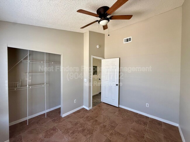 Building Photo - 2429 N Seabury Pl