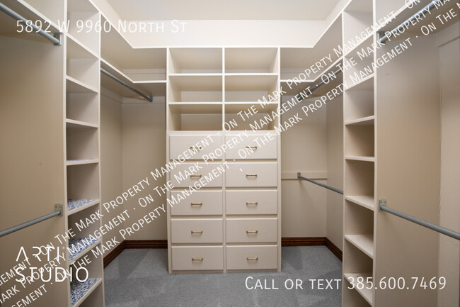 Building Photo - $1,000 Off 1st Month's Rent - Highland