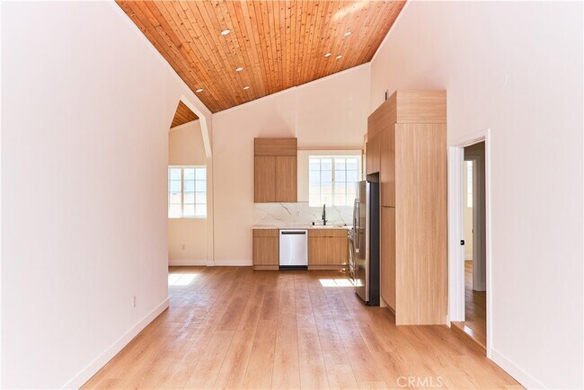 Building Photo - 14745 Bassett St