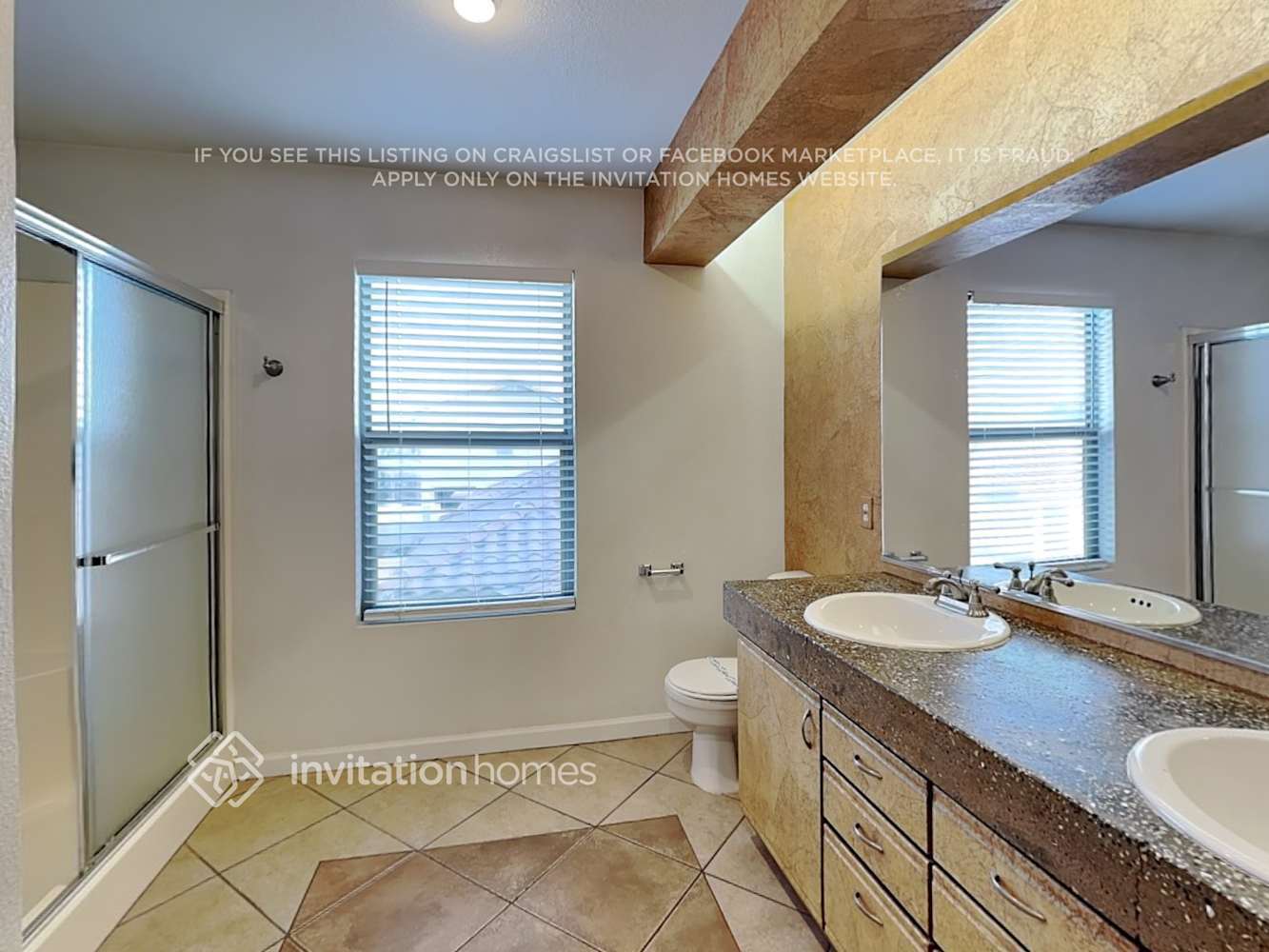 Building Photo - 1533 S Halsted Dr