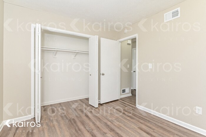 Building Photo - 4631 Cedar Brook Dr SE