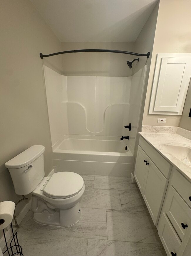 Building Photo - 610 Ripley Ave