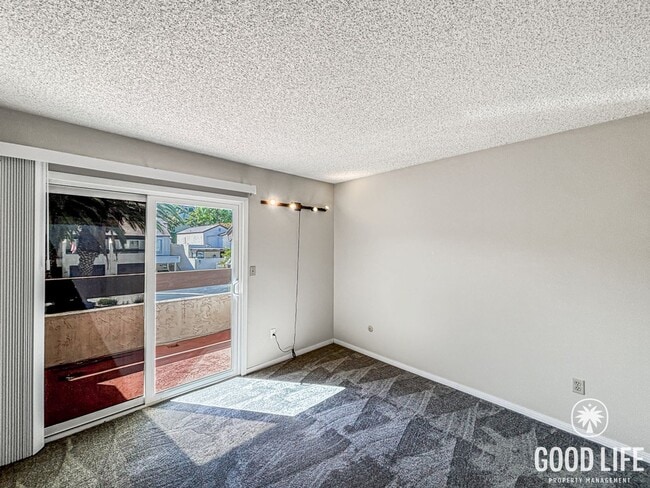 Building Photo - Stunning 3BD/2.5BA Townhouse in El Cajon W/ Central A/C, W/D, 2 Balconies, & Community Pool/Spa!