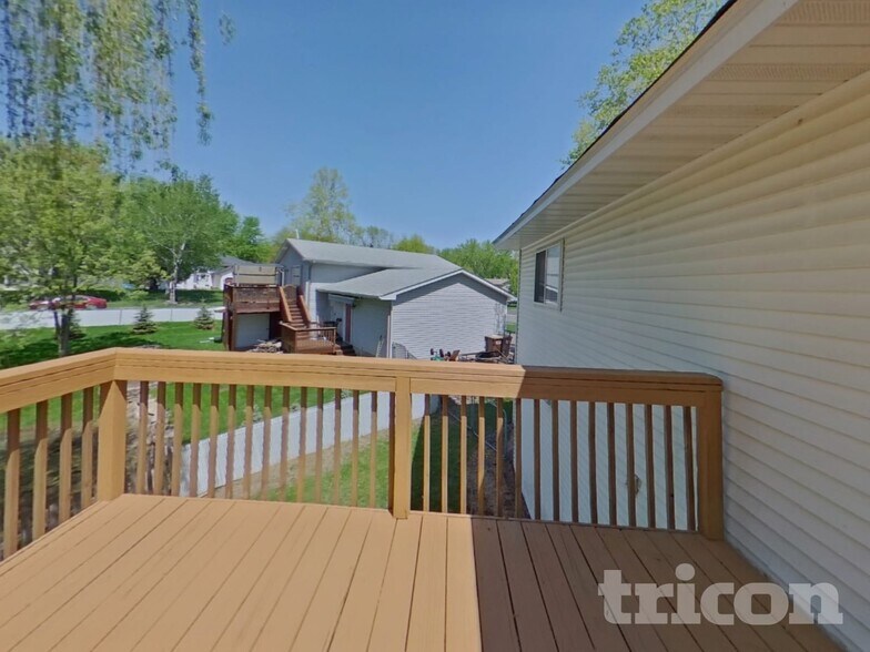 Building Photo - 407 Wagon Wheel Cir