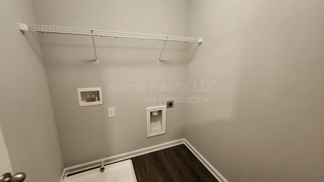 Building Photo - 5238 Pinnacle Walk