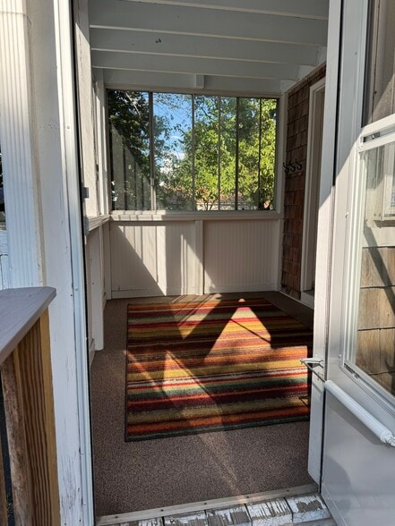 Porch/Entryway - 240 Elm St