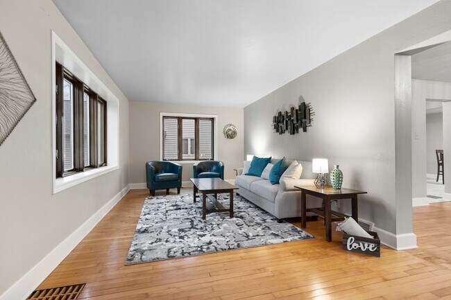 Inviting Rooms - 1126 Grant St