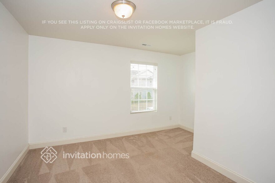 Building Photo - 112 Four Seasons Way