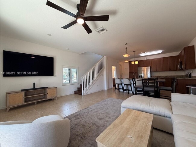 Building Photo - 6330 S Station Square