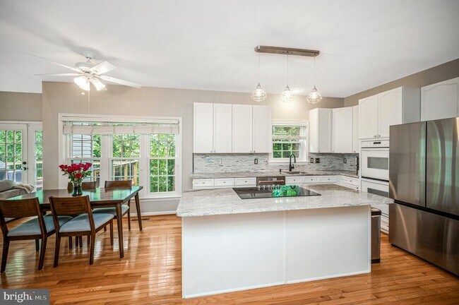 Building Photo - 15385 Windsong Ln