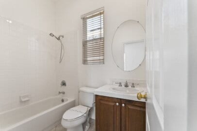 Building Photo - Luxurious, 5450 SqFt,  5 Ensuite Bedrooms ...